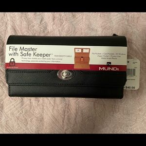Mundi File Master with Safe Keeper RFID wallet